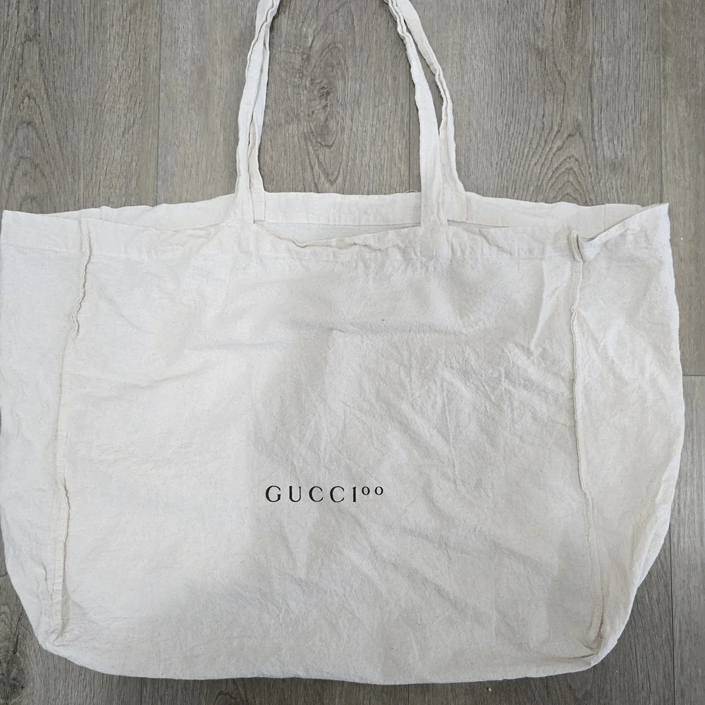 GUCCI Canvas Tote Bag in Natural Cream
